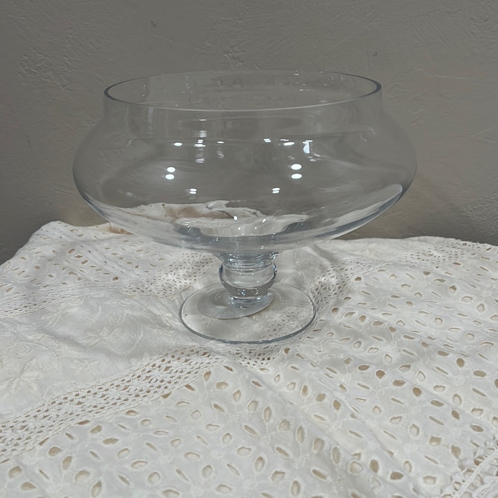 Vtg Glass bowl clear 10” inch